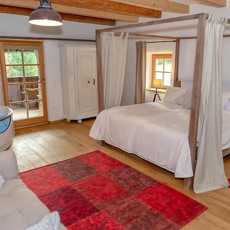 Obiralmhuette Mosgan Chalet